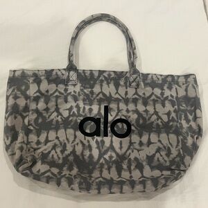 Alo tote bag